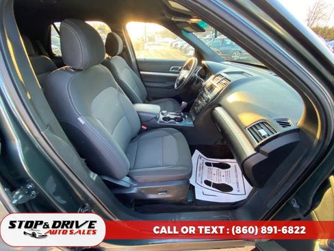 Used 2016 Ford Explorer XLT w/ Class II Trailer Tow Package image 19