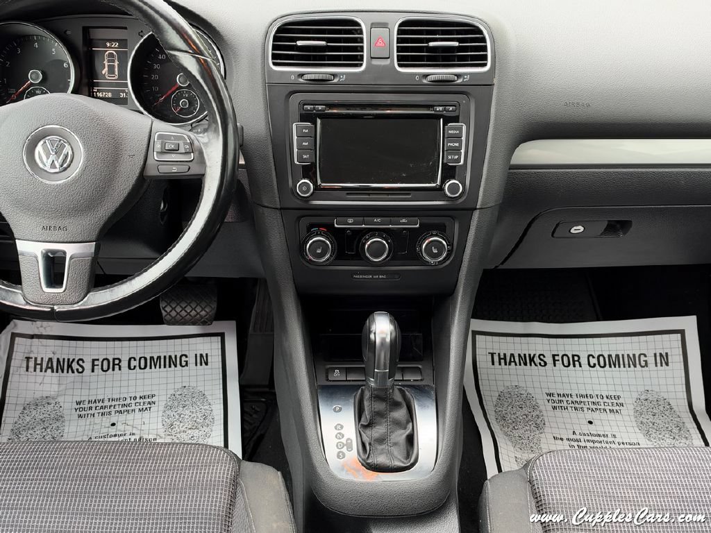 Used 2013 Volkswagen Golf 4-Door FWD image 18