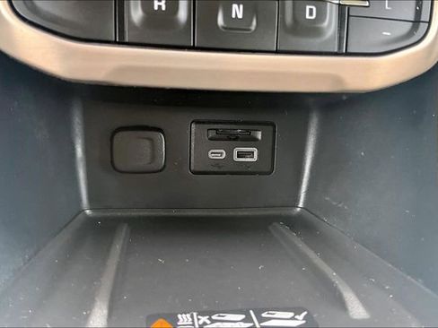 Used 2022 GMC Acadia Denali w/ Denali Ultimate Package AWD/4WD image 24
