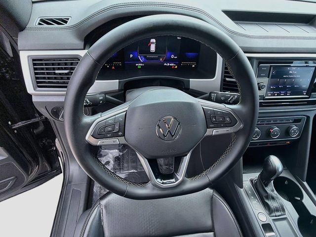 Used 2022 Volkswagen Atlas Cross Sport SE FWD image 37