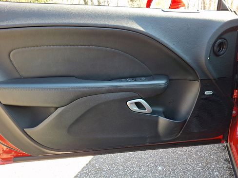 Used 2016 Dodge Challenger R/T Scat Pack w/ Leather Interior Group RWD image 11