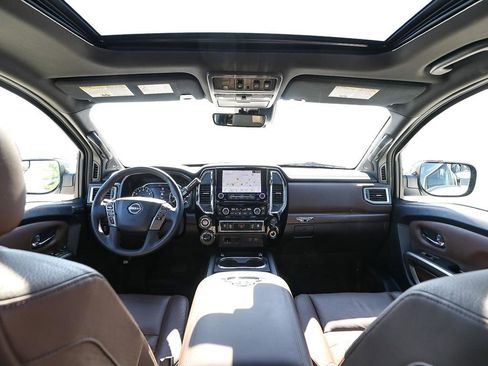 Used 2024 Nissan Titan Platinum Reserve w/ Moonroof Package AWD/4WD image 5