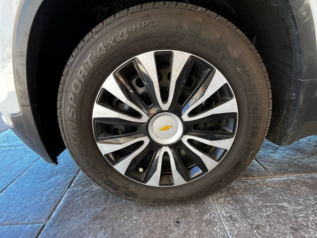 Used 2017 Chevrolet Trax LS FWD image 25