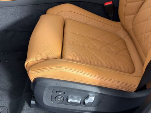 Used 2026 BMW X5 sDrive40i w/ Premium Package RWD image 11