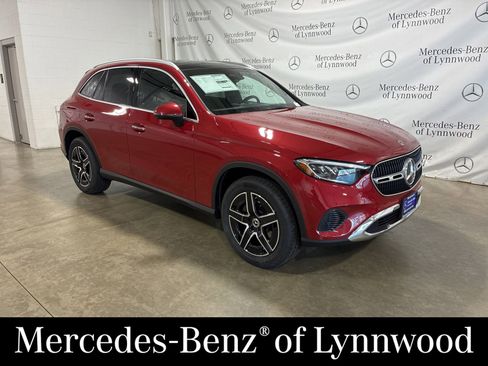 New 2026 Mercedes-Benz GLC 300 4MATIC image 1
