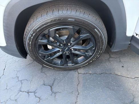 Used 2021 GMC Terrain SLE w/ Elevation Edition image 17