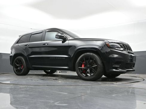 Used 2020 Jeep Grand Cherokee SRT w/ Trailer Tow Group IV AWD/4WD image 47