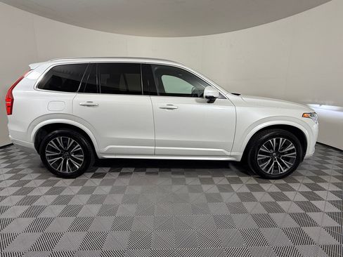 Used 2022 Volvo XC90 T6 Momentum w/ Protection Package Premier AWD/4WD image 8