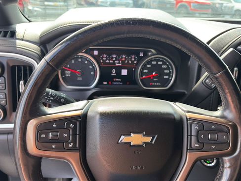 Used 2019 Chevrolet Silverado 1500 High Country w/ Technology Package AWD/4WD image 34