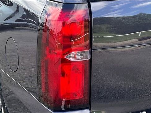 Used 2015 Chevrolet Tahoe LTZ AWD/4WD image 30