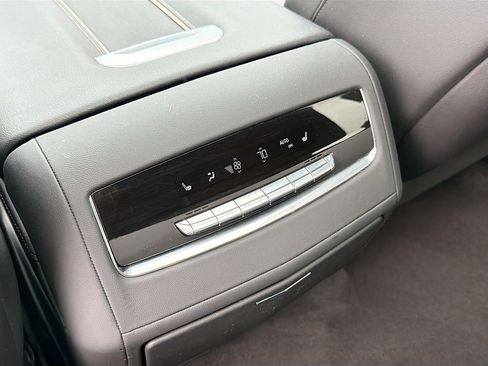 Certified 2023 Cadillac Escalade Premium Luxury w/ Performance Package AWD/4WD image 19
