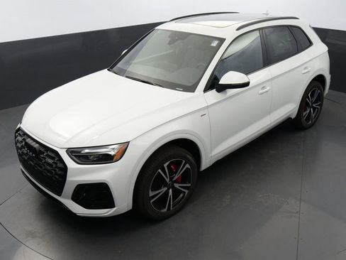 Certified 2025 Audi Q5 2.0T Premium Plus w/ Premium Plus Package image 42