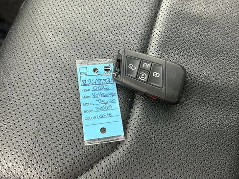 Used 2023 Volkswagen Tiguan SEL R-Line AWD/4WD image 28