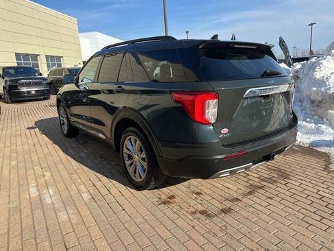 Used 2023 Ford Explorer XLT w/ Equipment Group 202A image 4