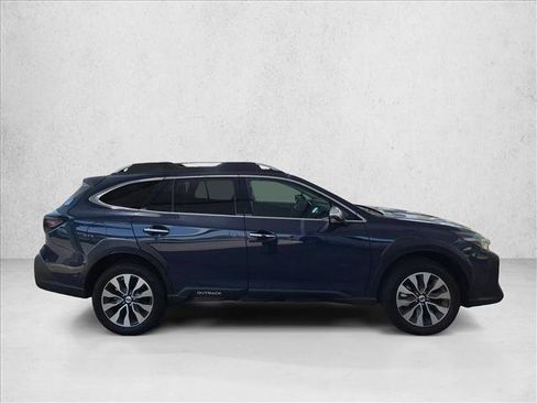 Used 2025 Subaru Outback Touring XT AWD/4WD image 4