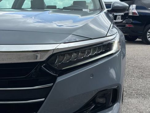 Used 2022 Honda Accord Touring image 9
