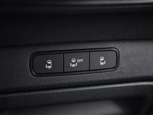 New 2025 Volkswagen ID. Buzz Pro S image 15