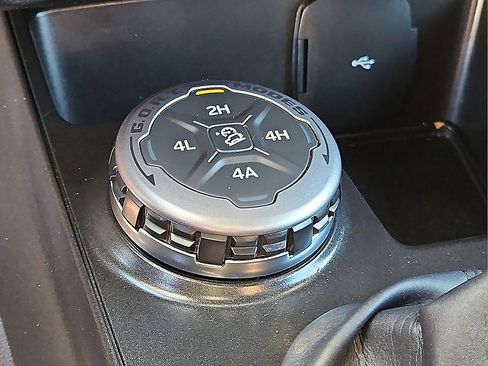 Used 2023 Ford Bronco Badlands w/ Sasquatch Package AWD/4WD image 24