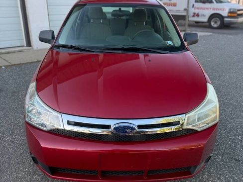 Used 2010 Ford Focus SE FWD image 9