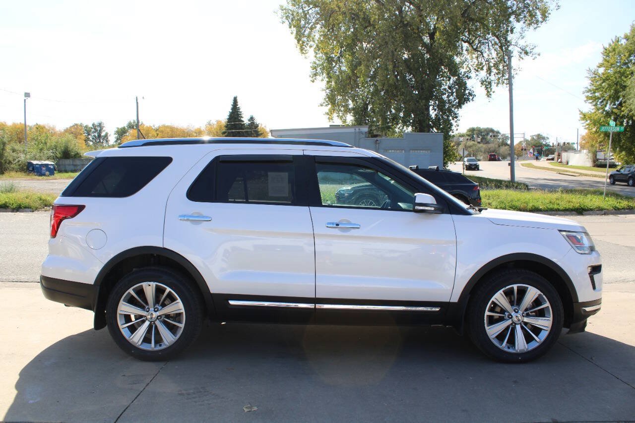 Used 2019 Ford Explorer Limited w/ Ford Safe & Smart Package AWD/4WD image 5