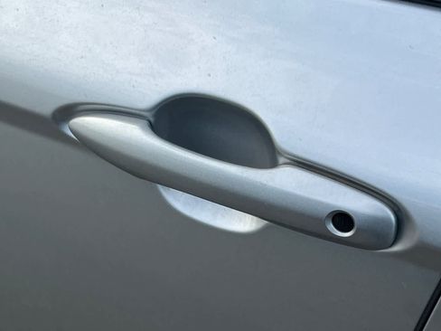 Used 2025 Toyota Camry LE image 7