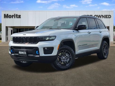 Used 2025 Jeep Grand Cherokee Trailhawk AWD/4WD image 1