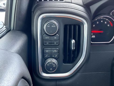 Used 2021 Chevrolet Silverado 1500 LT Trail Boss w/ Bed Protection Package AWD/4WD image 32