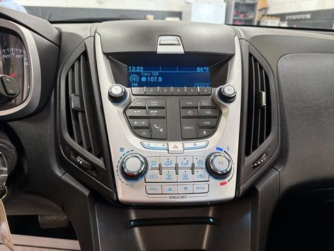 Used 2013 Chevrolet Equinox LS FWD image 16