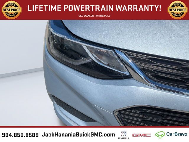 Used 2017 Chevrolet Cruze LT FWD image 9