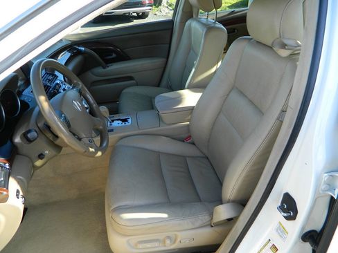 Used 2006 Acura RL image 12