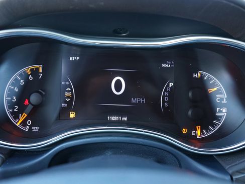 Used 2015 Jeep Grand Cherokee Overland w/ Advanced Technology Group image 28