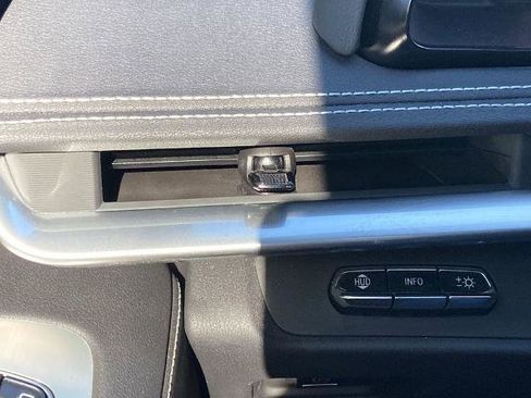 Used 2021 Chevrolet Corvette Stingray Preferred Cpe w/ Z51 Performance Package image 14