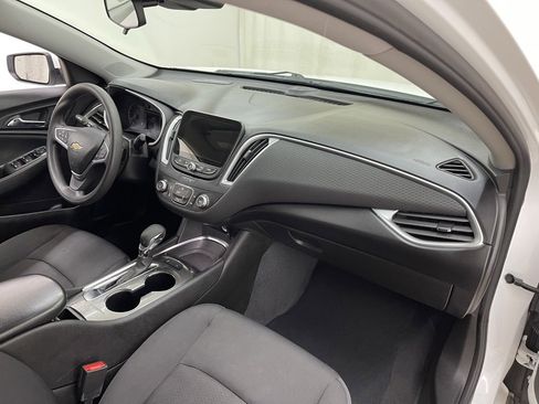Used 2022 Chevrolet Malibu LS w/ Driver Confidence Package II image 11