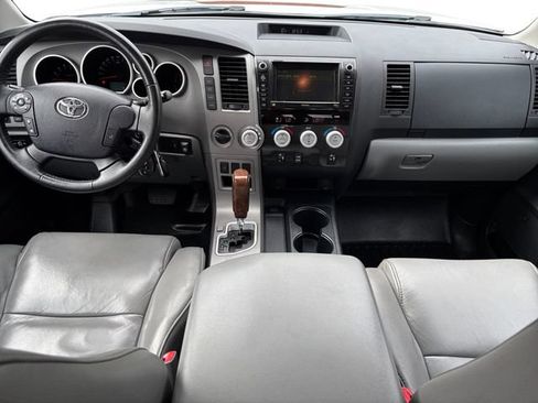 Used 2011 Toyota Tundra Limited w/ Memory Pkg AWD/4WD image 17