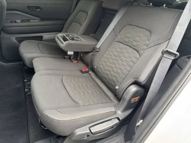 Certified 2025 Nissan Pathfinder SV AWD/4WD image 22