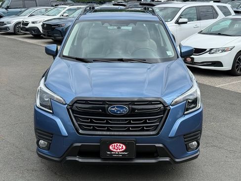 Used 2023 Subaru Forester Premium AWD/4WD image 2