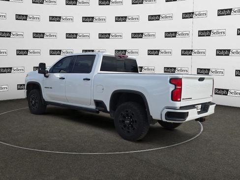 Used 2024 Chevrolet Silverado 2500 LTZ w/ LTZ Plus Package AWD/4WD image 4