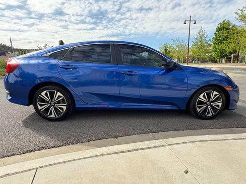 Used 2018 Honda Civic EX-T image 11