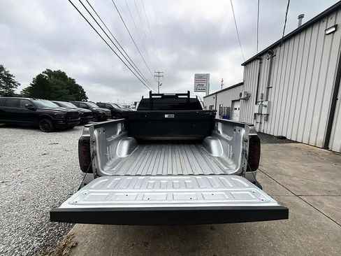 Used 2018 Chevrolet Silverado 1500 LT w/ All Star Edition AWD/4WD image 8