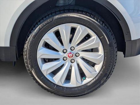 Used 2020 Jaguar E-PACE SE image 23