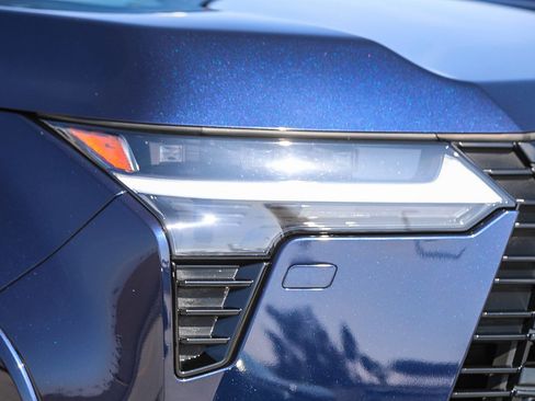 Used 2025 Lexus GX 550 w/ Accessory Package (Z1) image 8