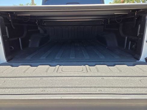 Used 2021 Jeep Gladiator Sport AWD/4WD image 9