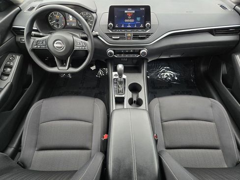 Used 2025 Nissan Altima 2.5 S FWD image 5
