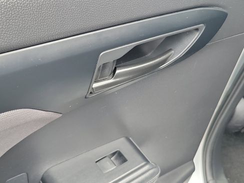 Certified 2024 Toyota Highlander LE image 28