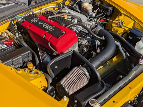 Used 2002 Honda S2000 Convertible 2D image 18