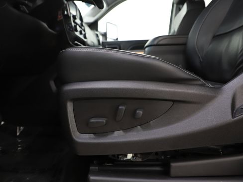 Used 2018 Chevrolet Silverado 1500 LTZ w/ LTZ Plus Package image 23