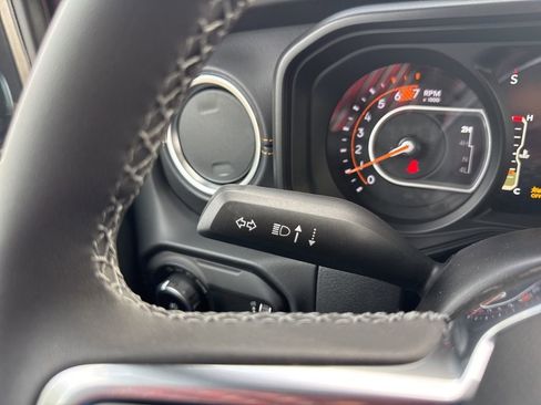 New 2026 Jeep Wrangler Unlimited Sahara AWD/4WD image 14