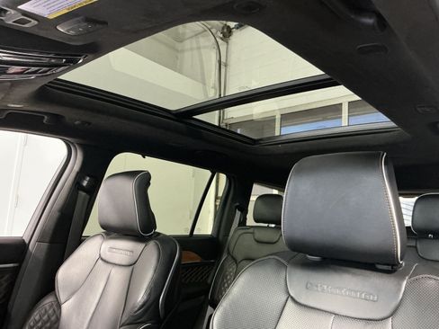 Used 2025 Jeep Grand Cherokee L Summit AWD/4WD image 24
