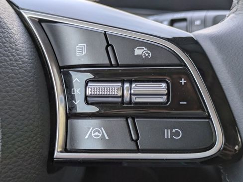 Used 2025 Kia Seltos EX image 26