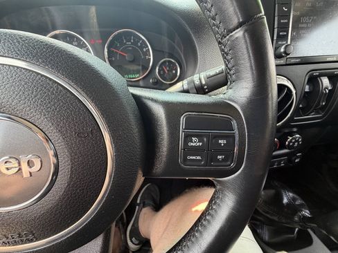 Used 2018 Jeep Wrangler Unlimited Sahara w/ Dual Top Group AWD/4WD image 21